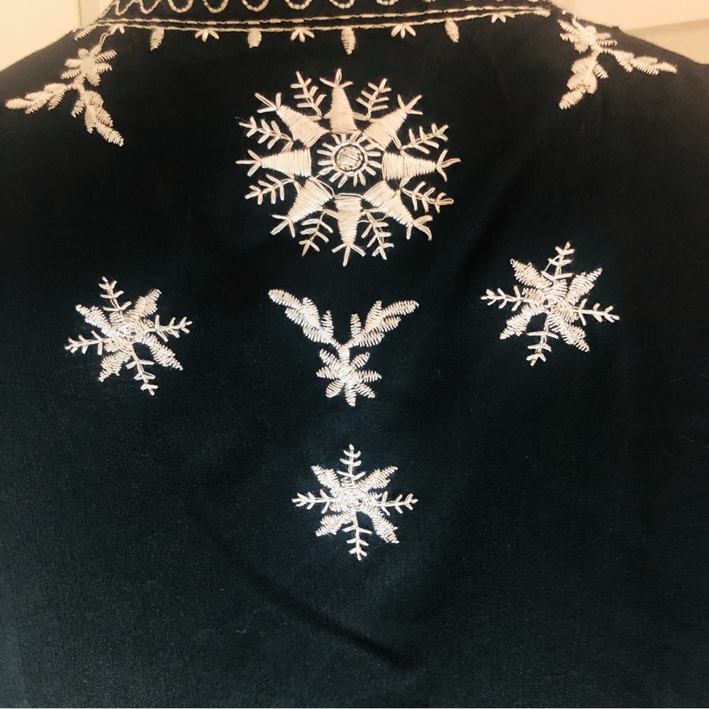 Embroidered Kimono - Picture 5 of 5